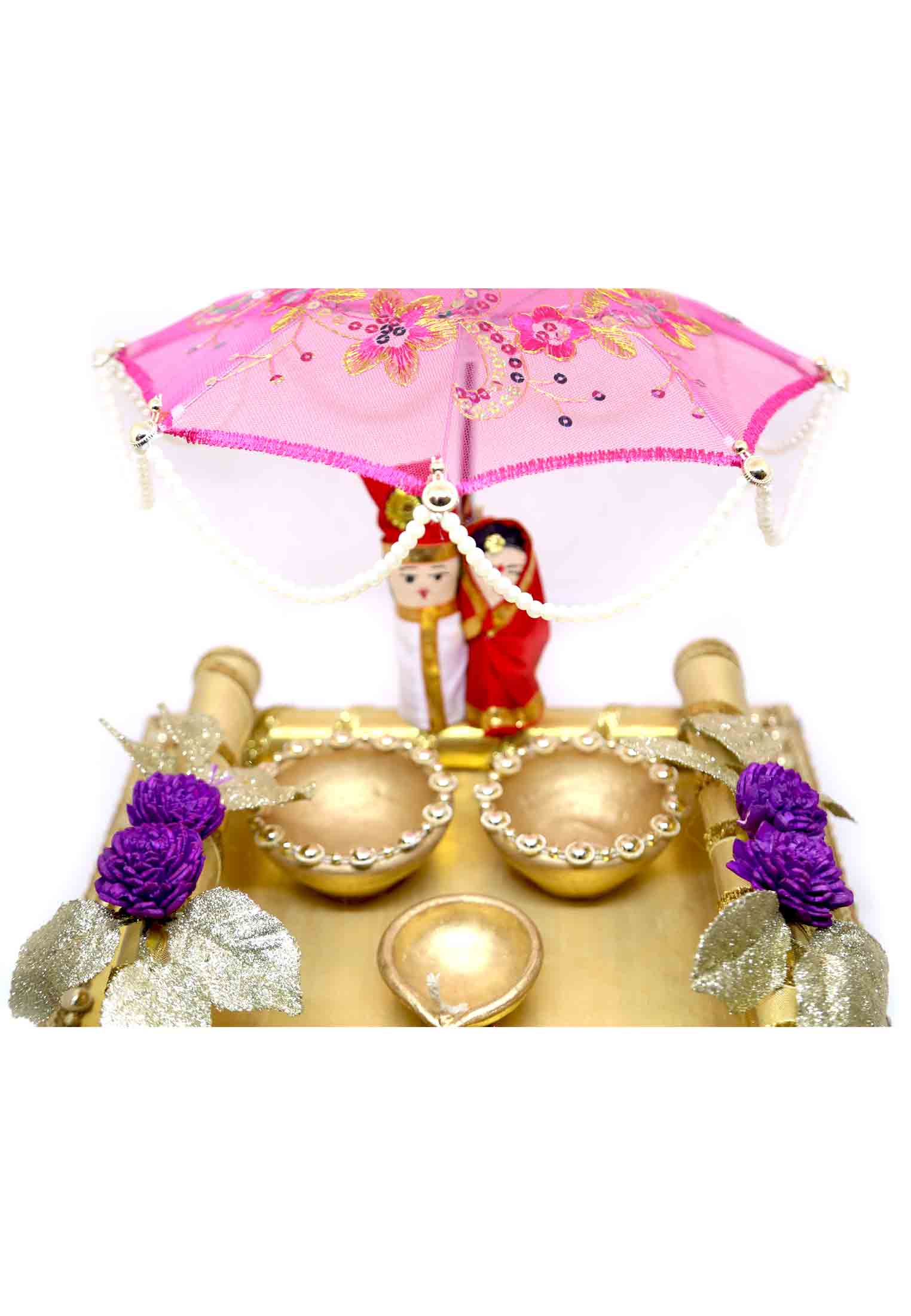 Golden decorated boron dala