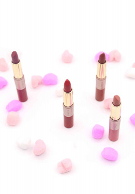 O.TWO.O 2 in 1 Matte Lipstick +Lip Gloss