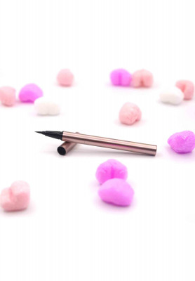 O.TWO.O Professional Waterproof Liquid Eyeliner