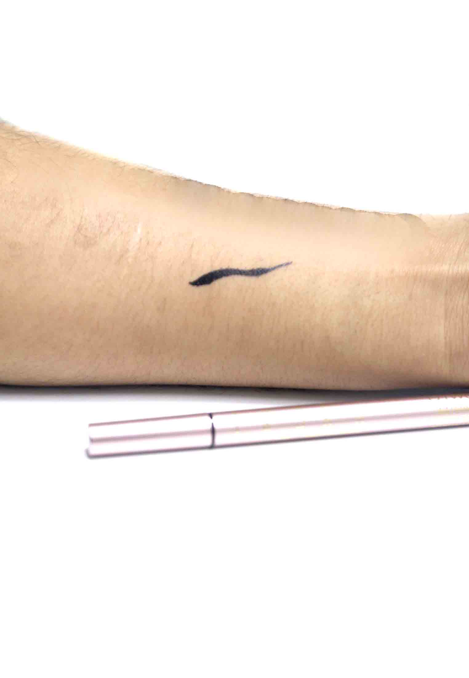 O.TWO.O Professional Waterproof Liquid Eyeliner