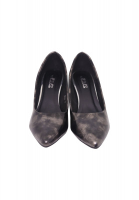 Thai Glass Cut Shoe