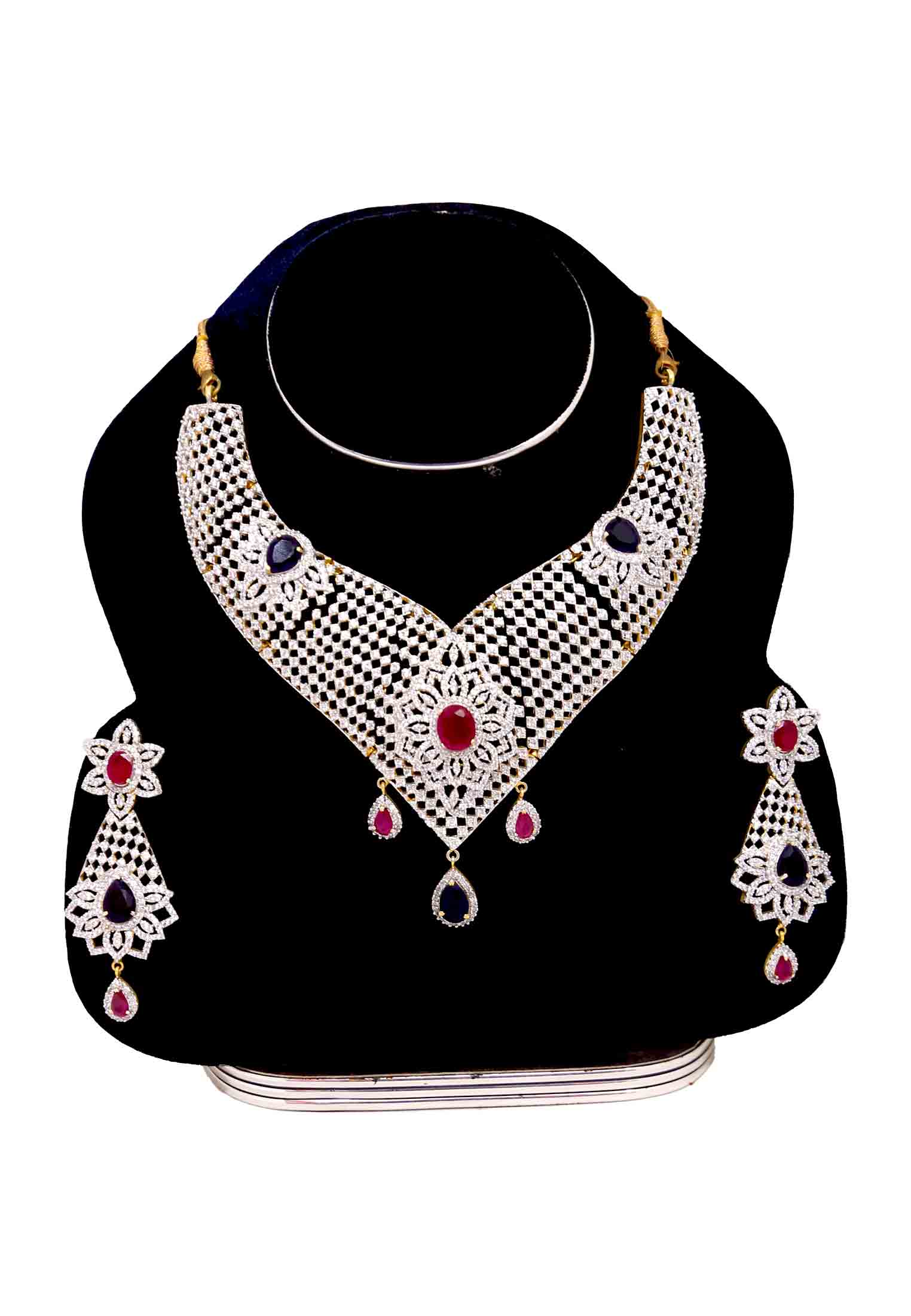 Diamond Cut Jarwa Necklace