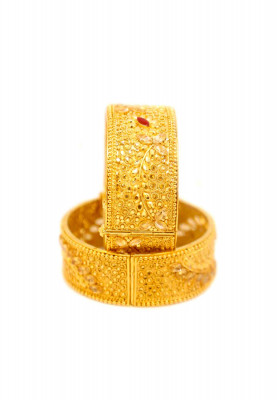 Unique Gold plate Chur