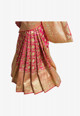 Indian Benarase  with blouse piece 