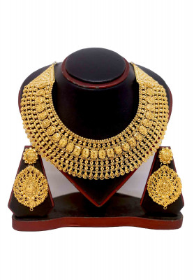 Gold Plated Round Necklace Set