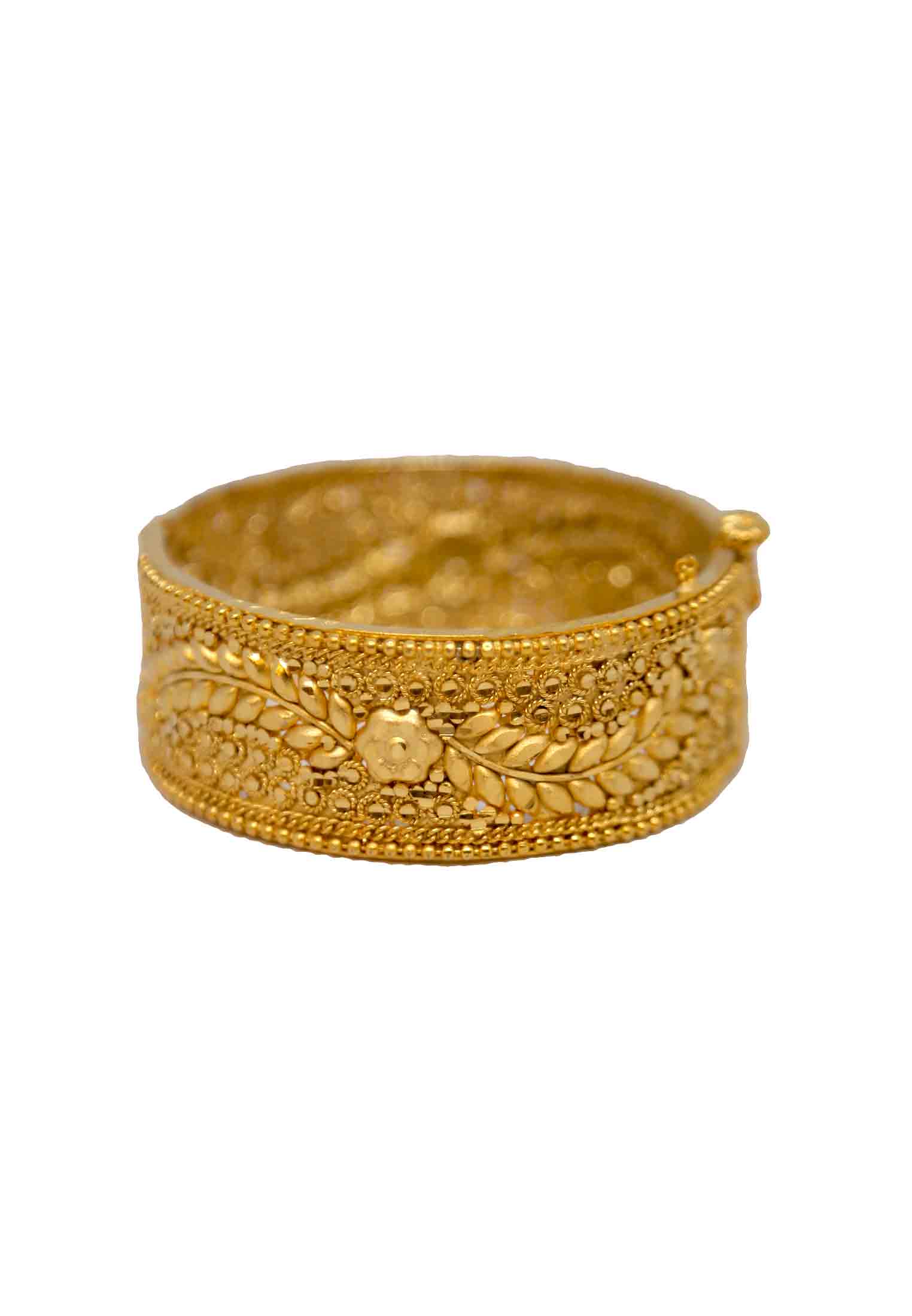Unique Design Gold Plated Churi