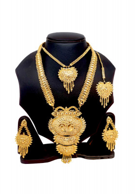Golden color weeding sita set