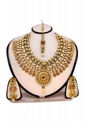 Joypuri Jorowa necklace with tickly 