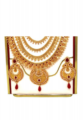 Golden color Sita har With ear ring 