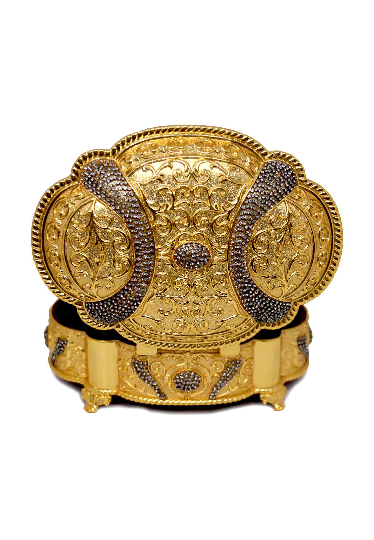 Oval design Ornaments box 