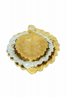 Leaves Design Metal Show piece