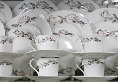 32 Pieces Paragon Dinner Set