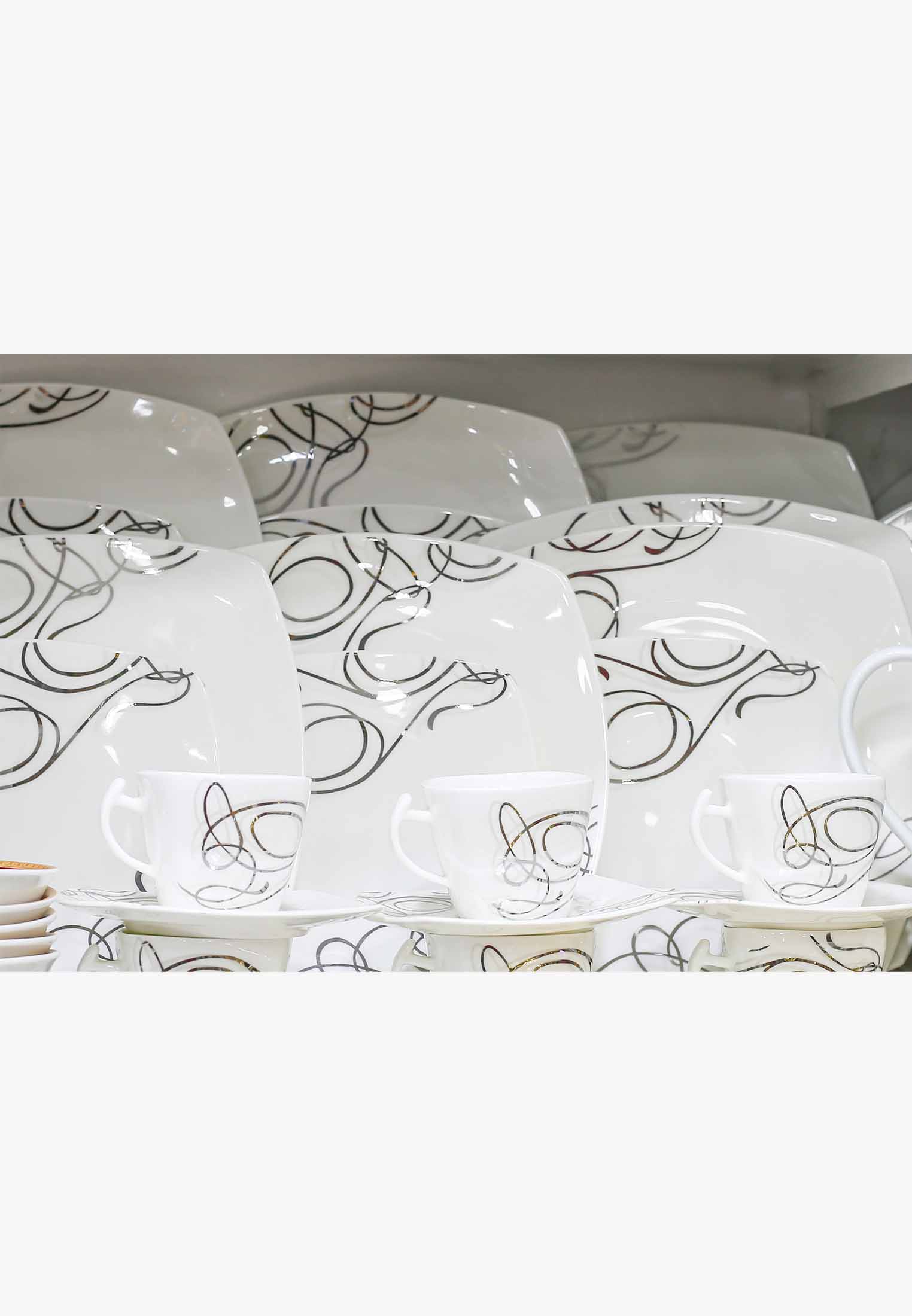 32 Pieces Dinner Set