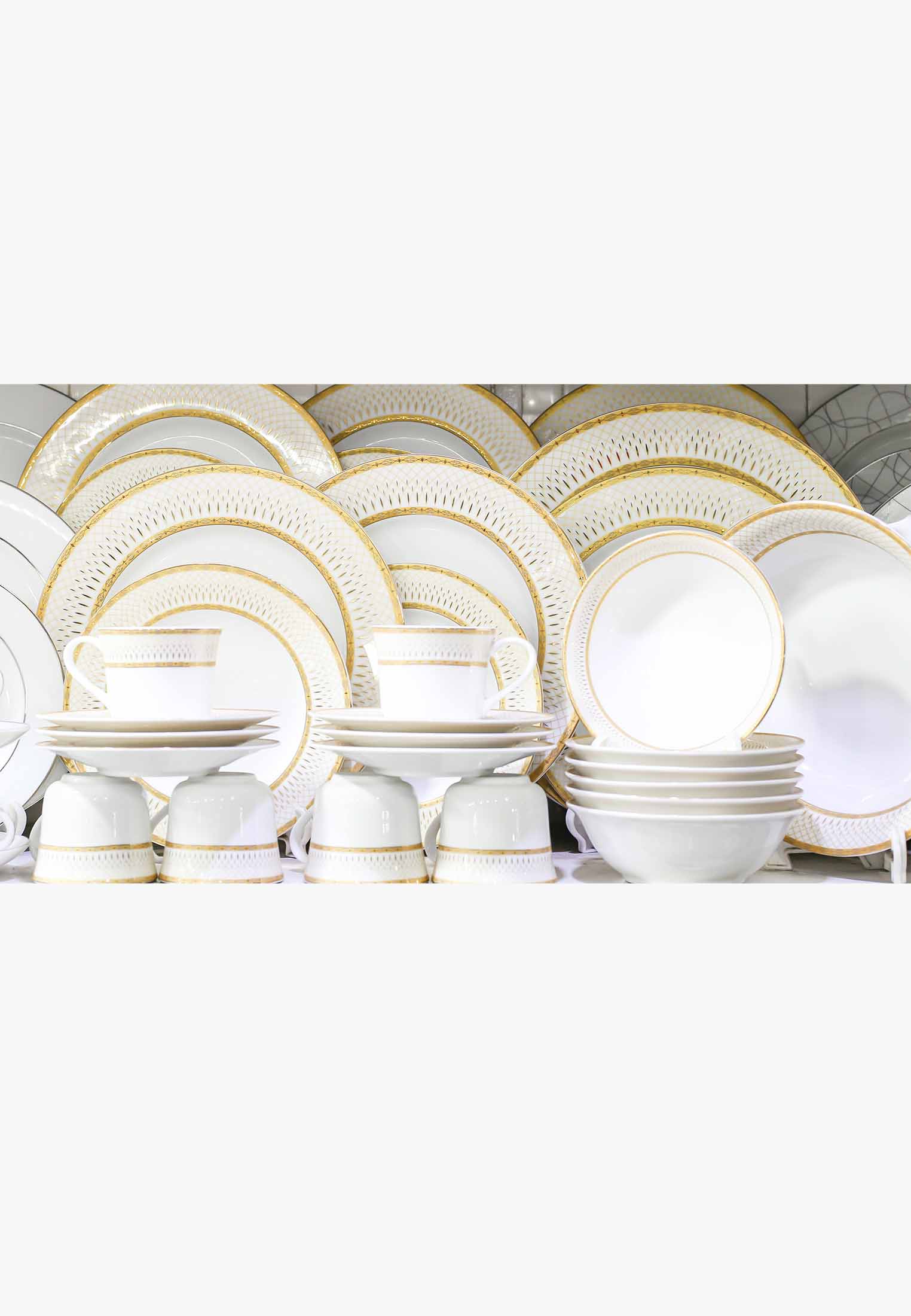 32 Pieces Dinner Set