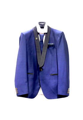 Attrative Party Suit